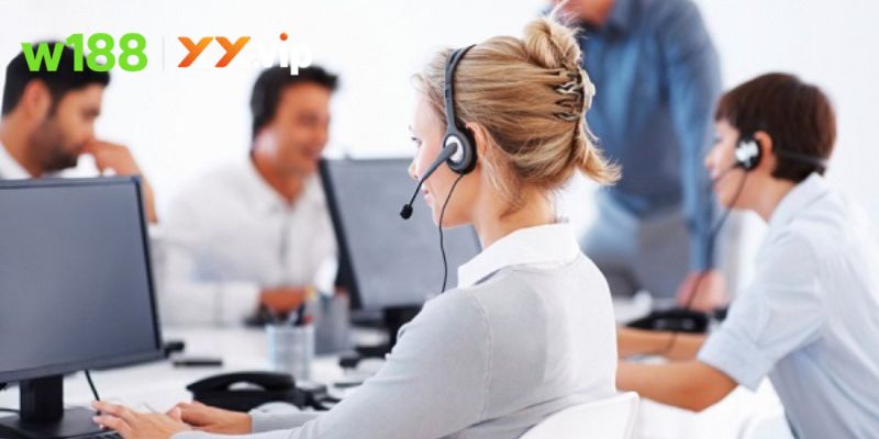 Đội ngũ chăm sóc khách hàng được đào tạo bài bản